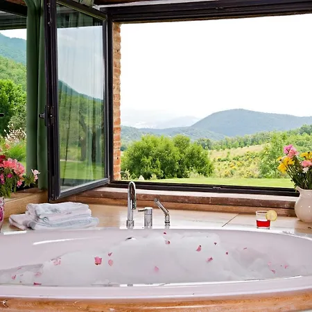 Sleeps 18 Pool Air Con Wifi Antognola