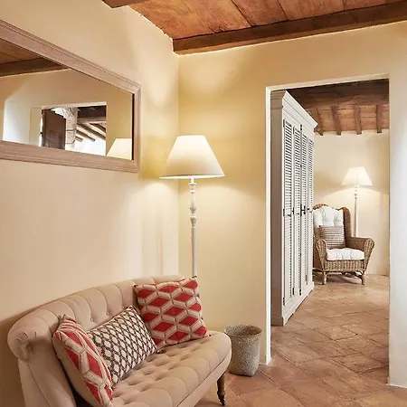 Sleeps 18 Pool Air Con Wifi فيلة