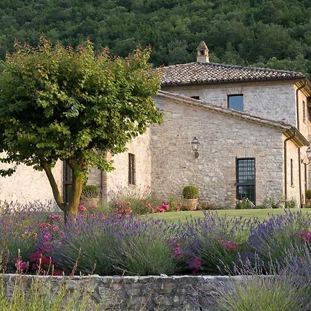 Sleeps 18 Pool Air Con Wifi Antognola